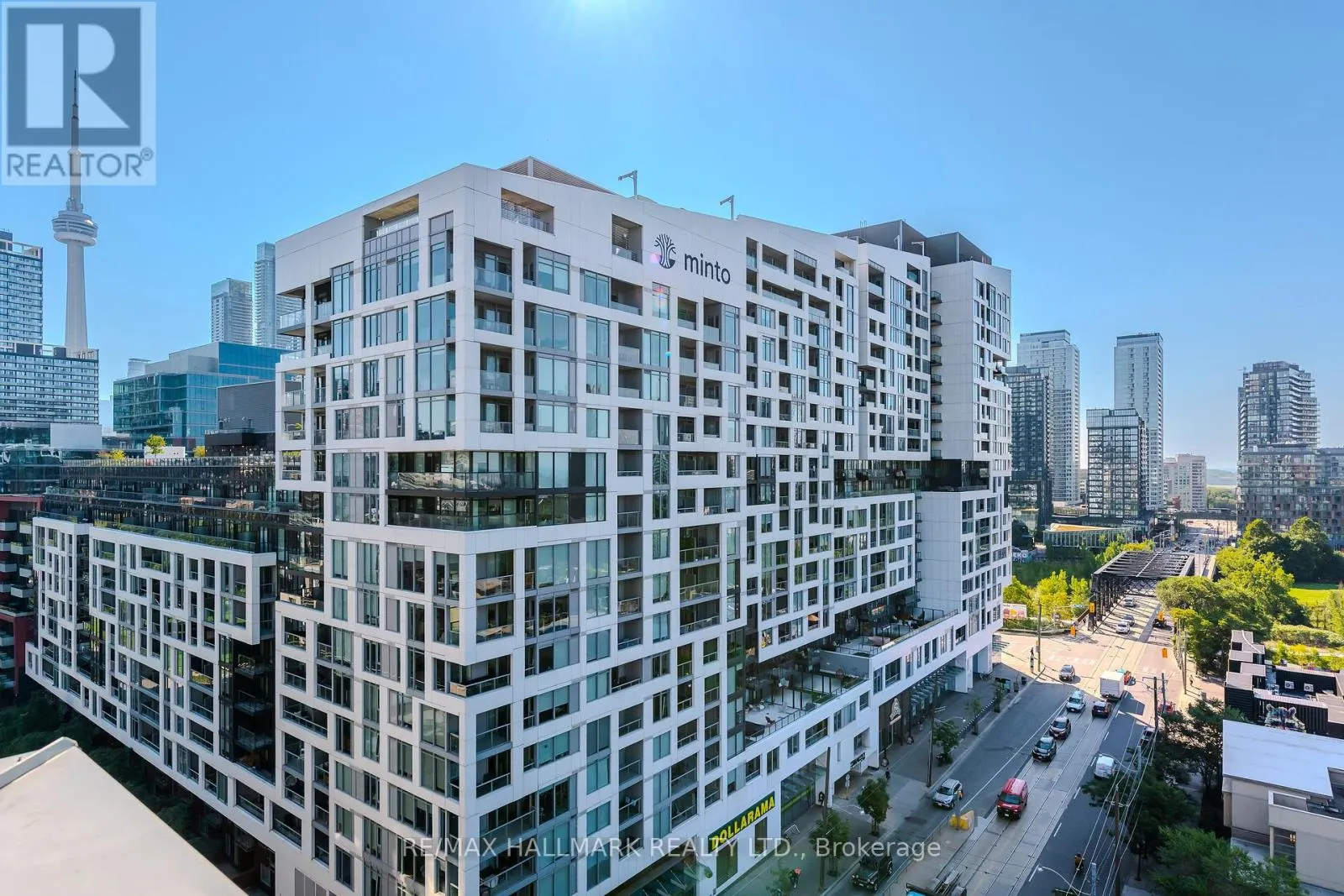 910 - 60 BATHURST STREET