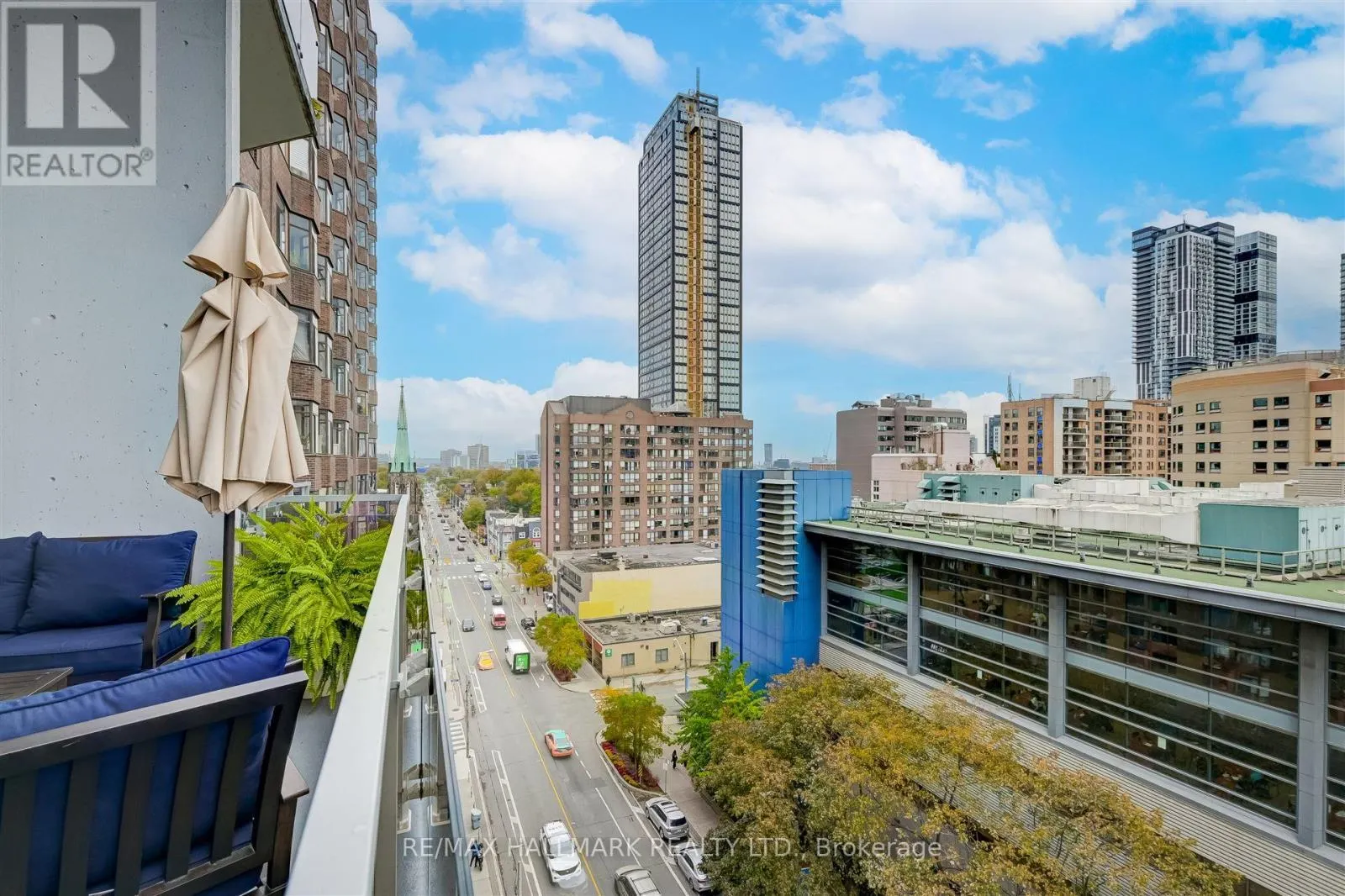8E - 86 GERRARD STREET E