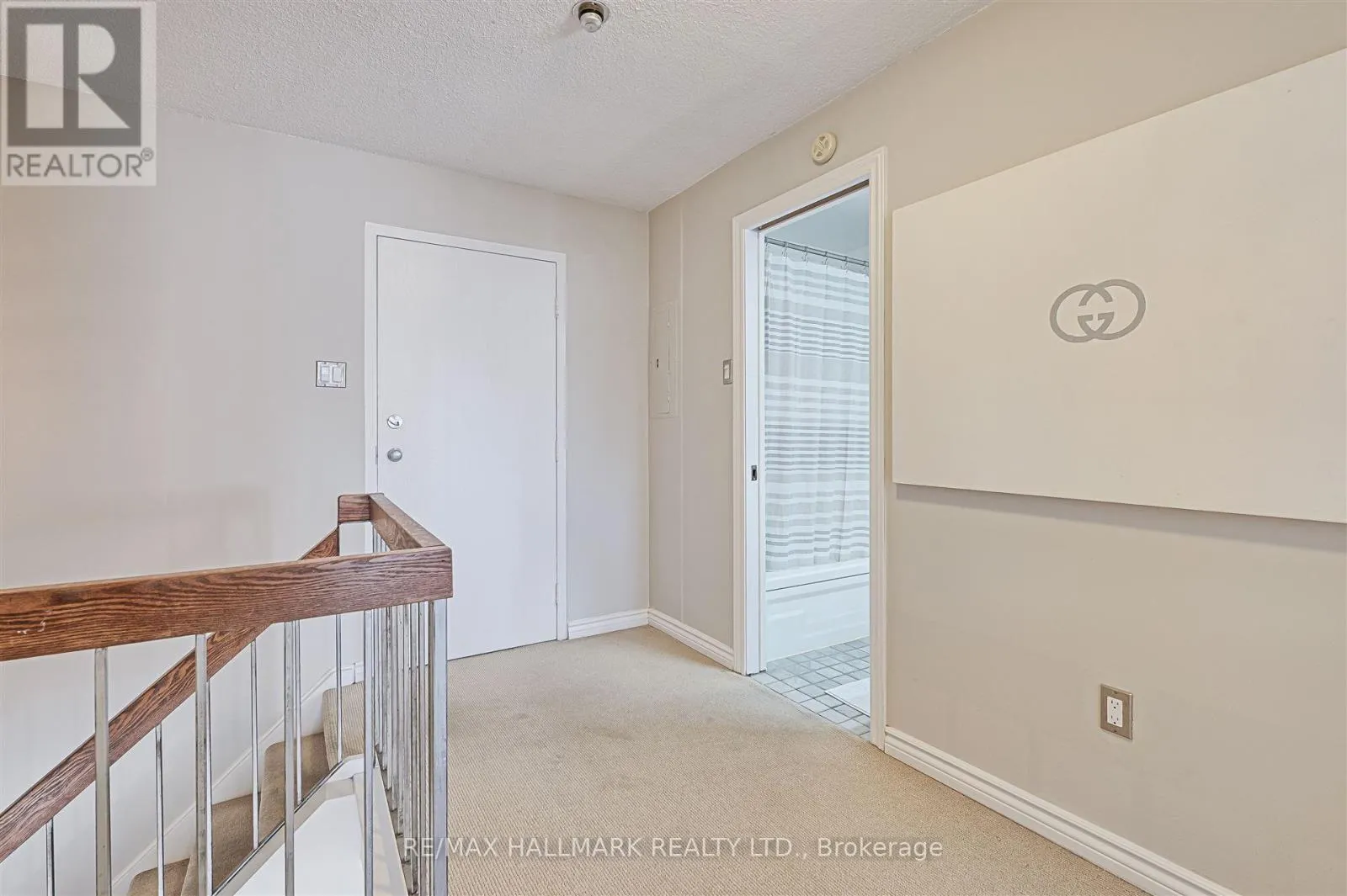 8E - 86 GERRARD STREET E