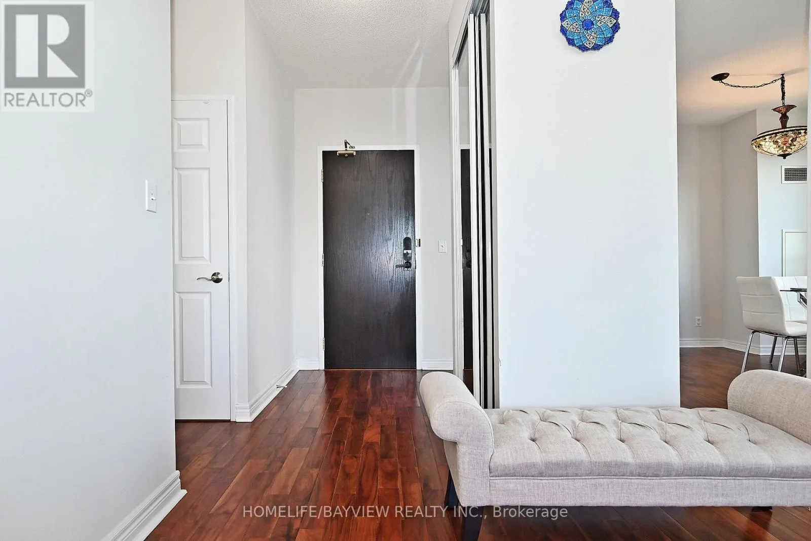 PH 202 - 23 HOLLYWOOD AVENUE