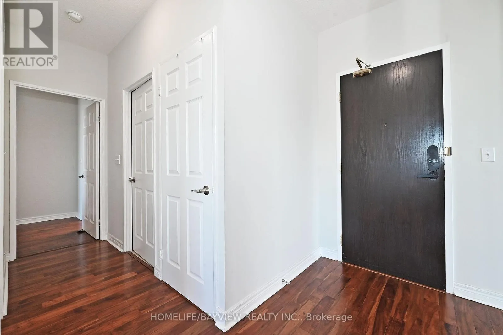 PH 202 - 23 HOLLYWOOD AVENUE