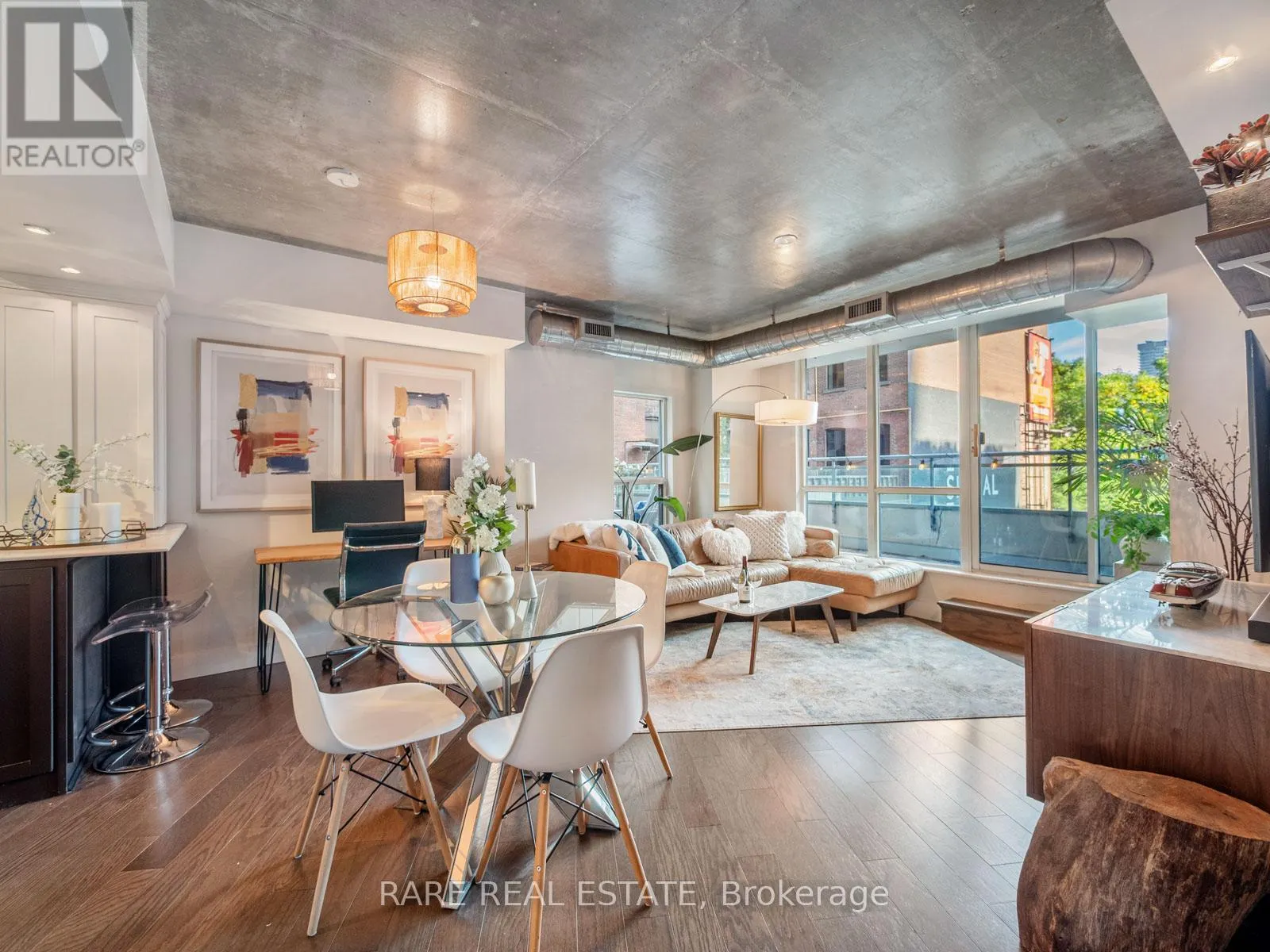 202 - 77 LOMBARD STREET