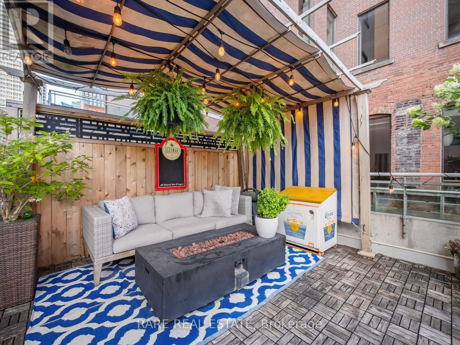 202 - 77 LOMBARD STREET