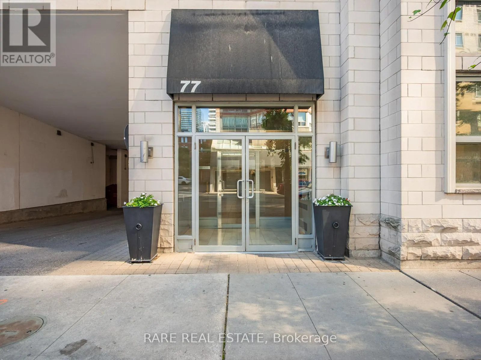 202 - 77 LOMBARD STREET