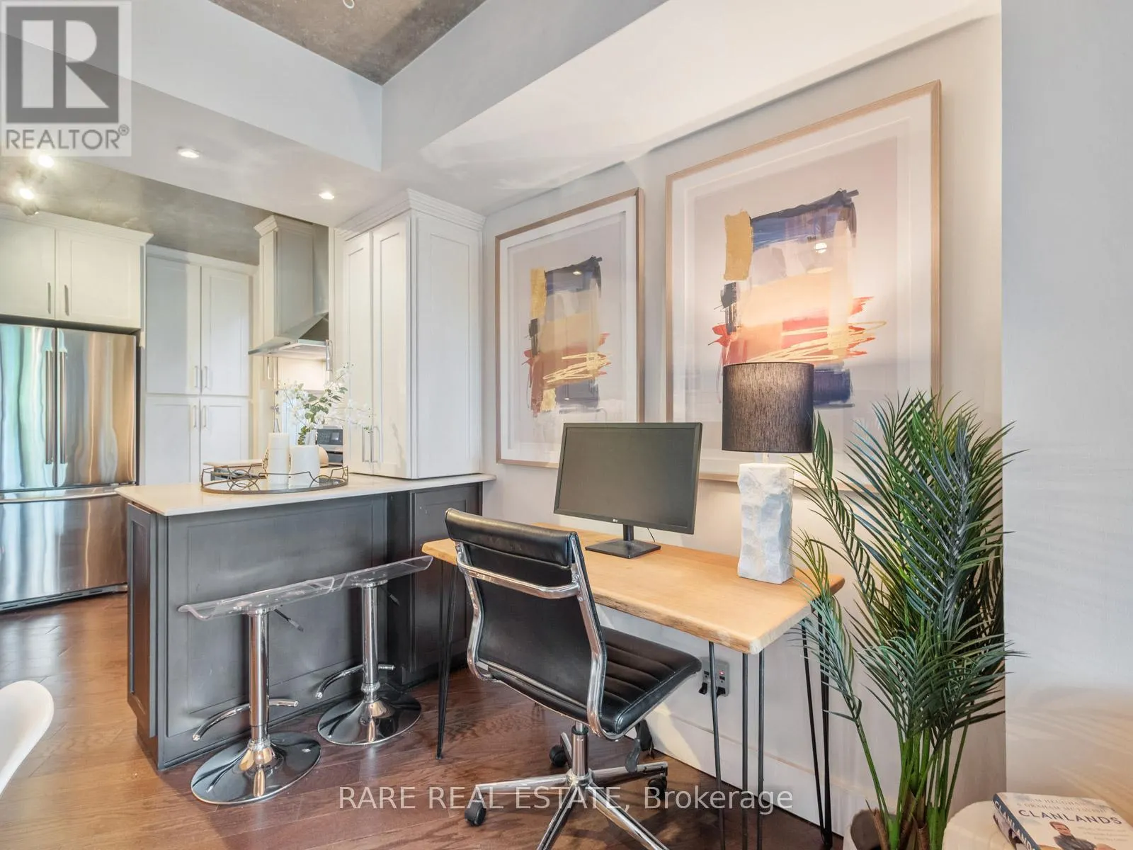 202 - 77 LOMBARD STREET