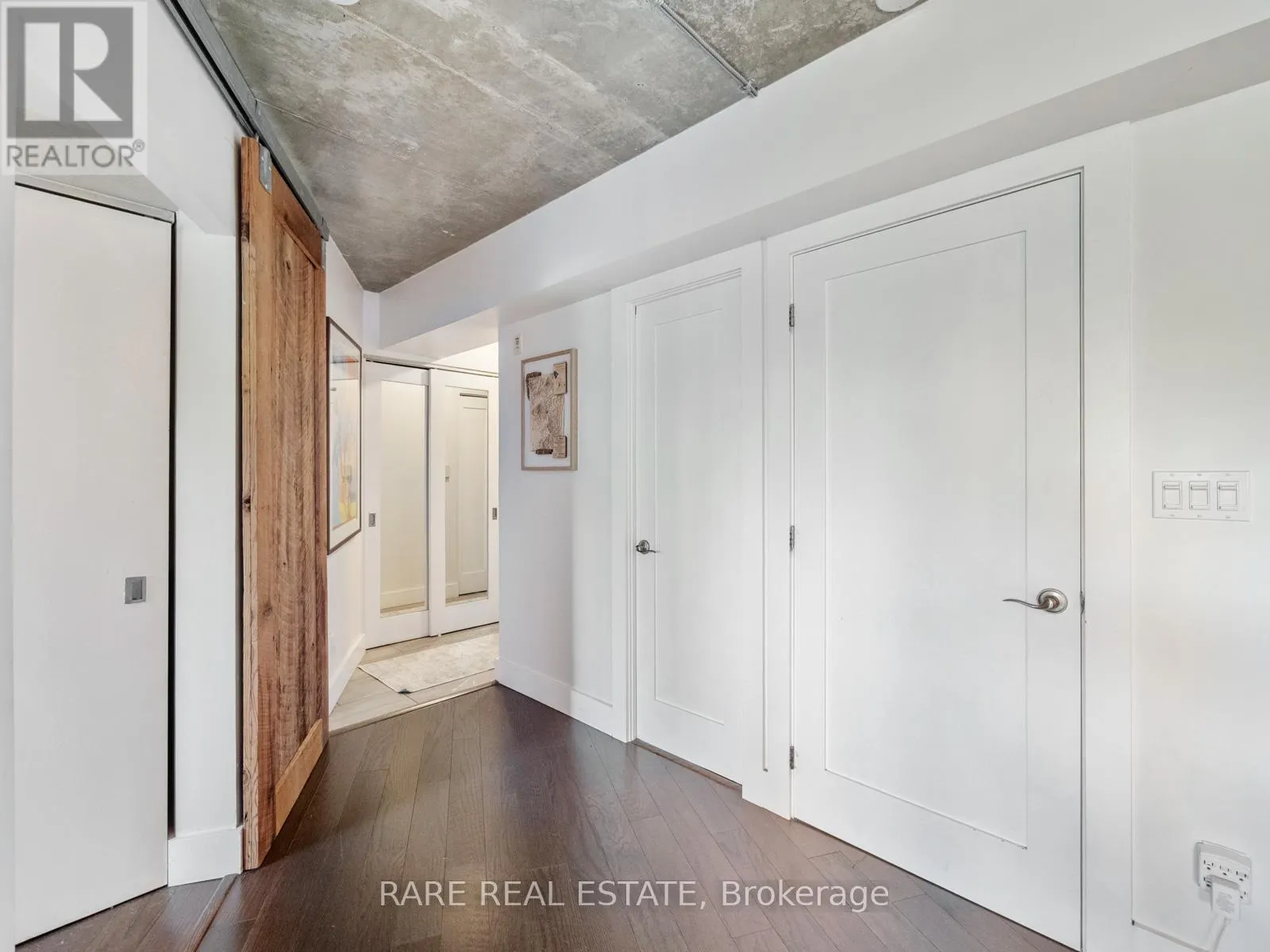 202 - 77 LOMBARD STREET