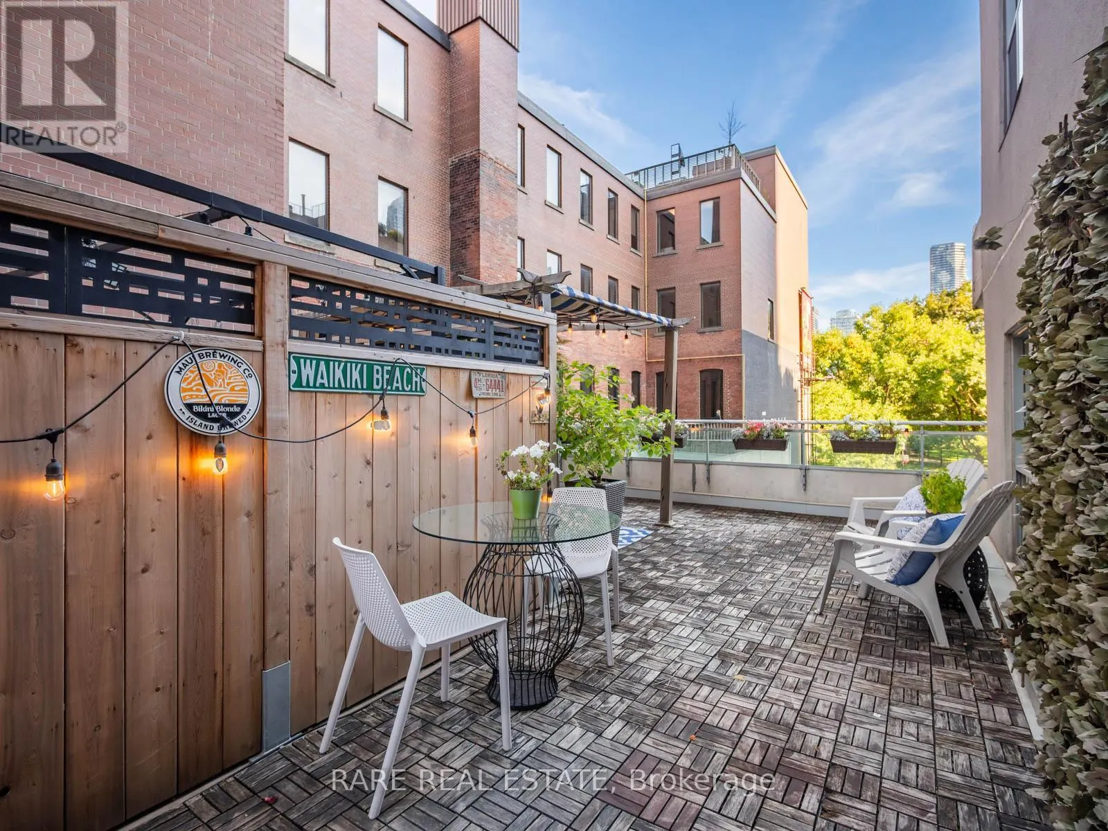 202 - 77 LOMBARD STREET