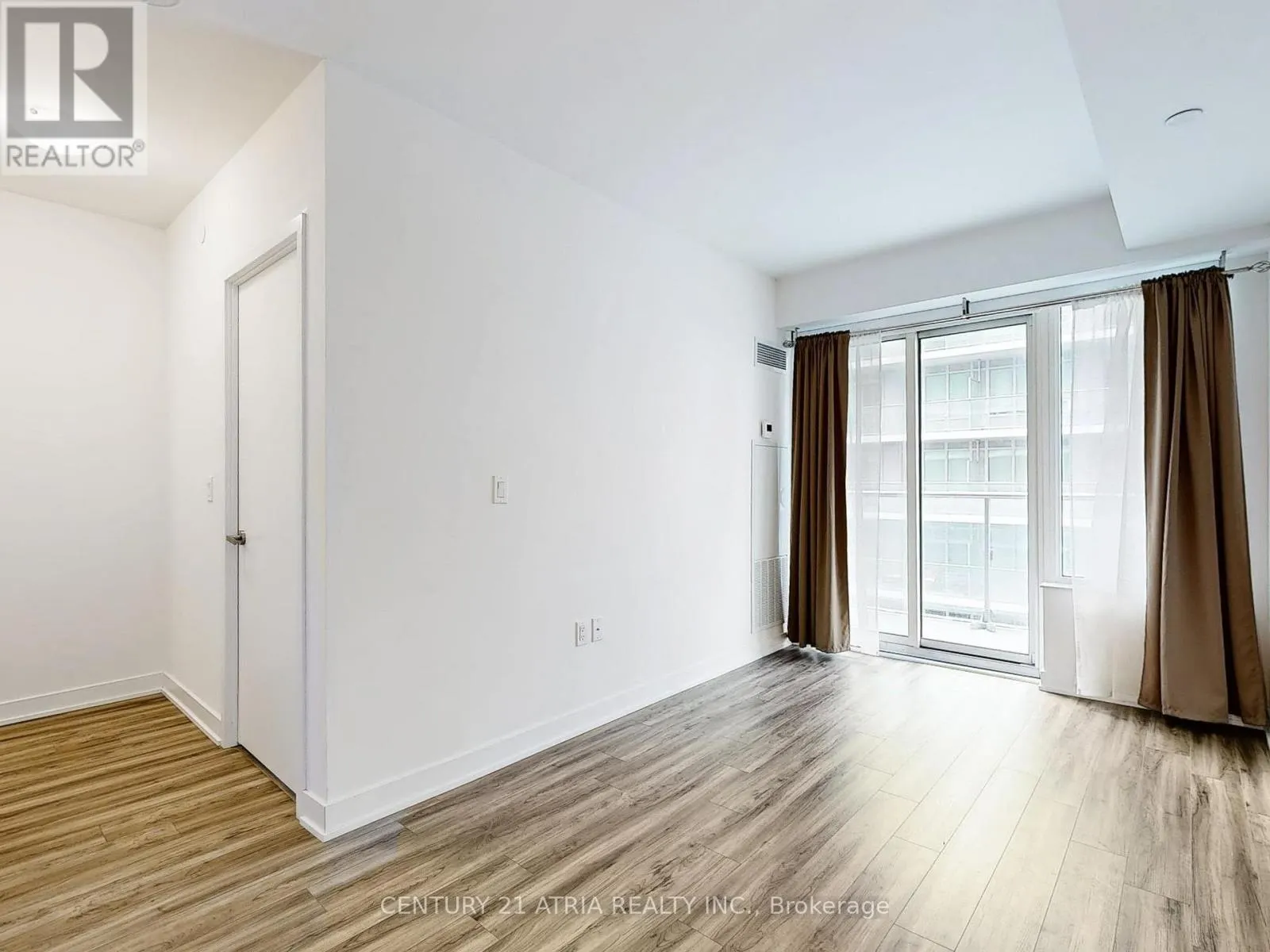 3507 - 99 BROADWAY AVENUE