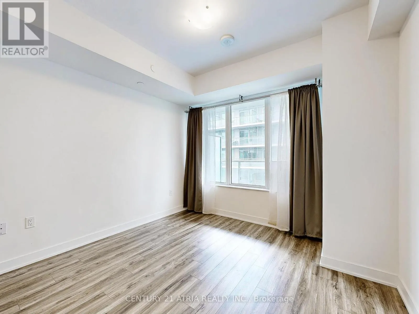 3507 - 99 BROADWAY AVENUE