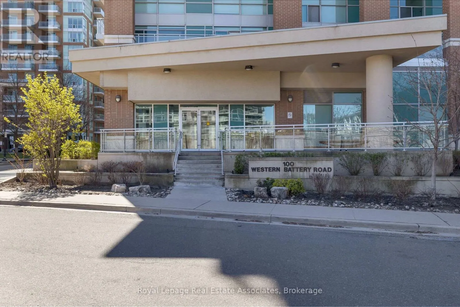 1203 - 100 WESTERN BATTERY ROAD