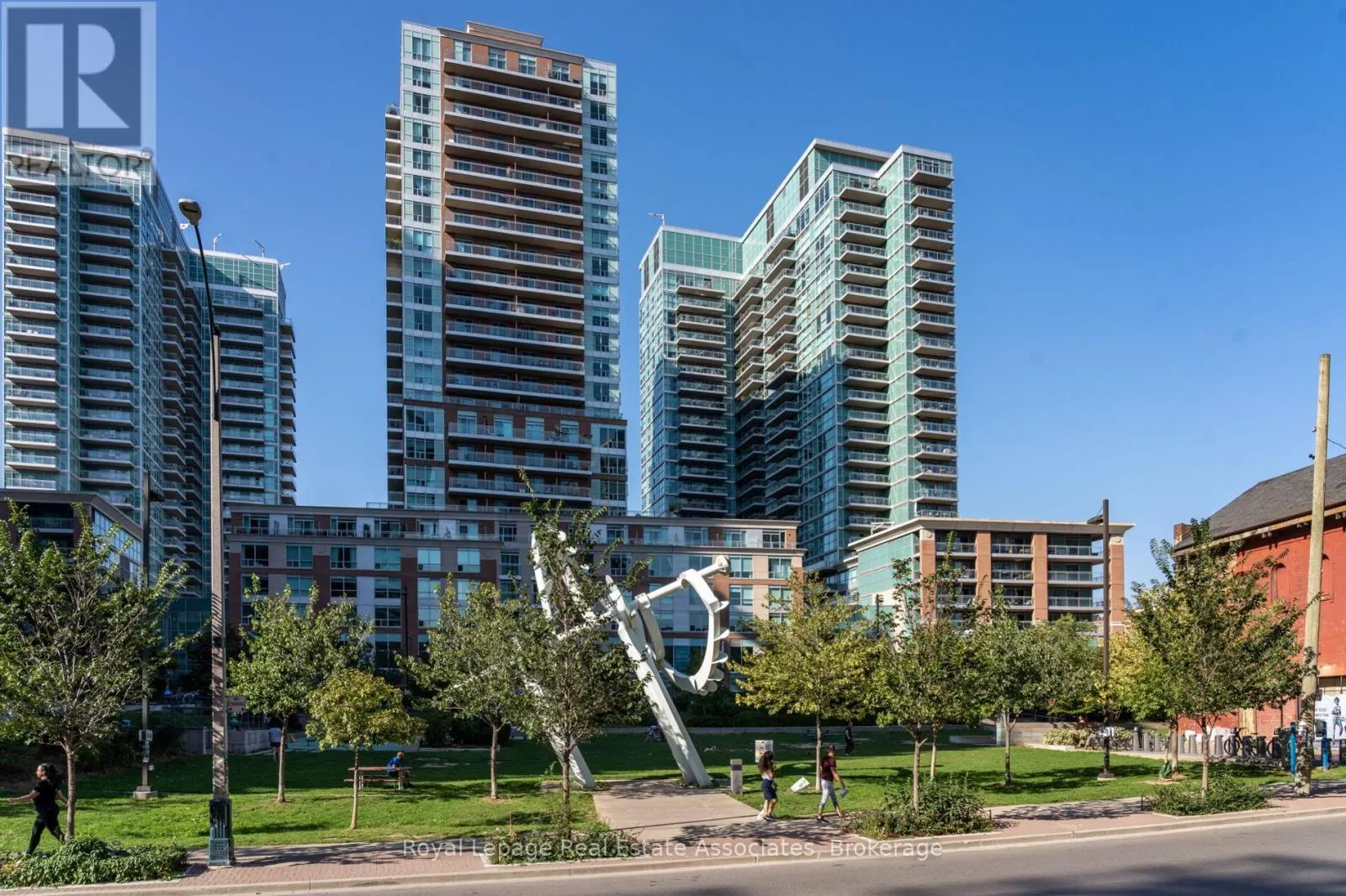 1203 - 100 WESTERN BATTERY ROAD