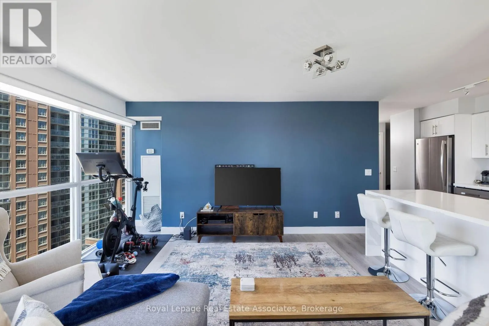 1203 - 100 WESTERN BATTERY ROAD