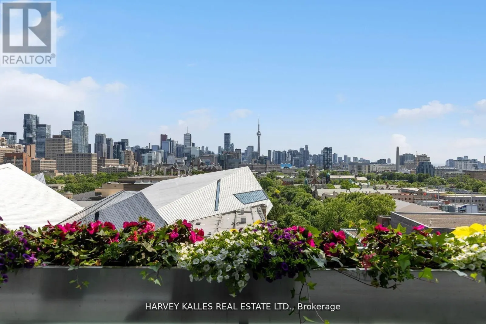 1202 - 206 BLOOR STREET W