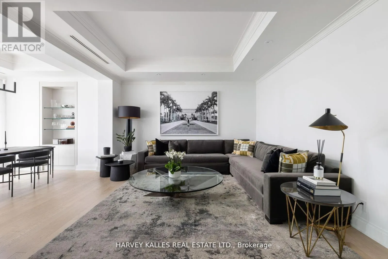 1202 - 206 BLOOR STREET W