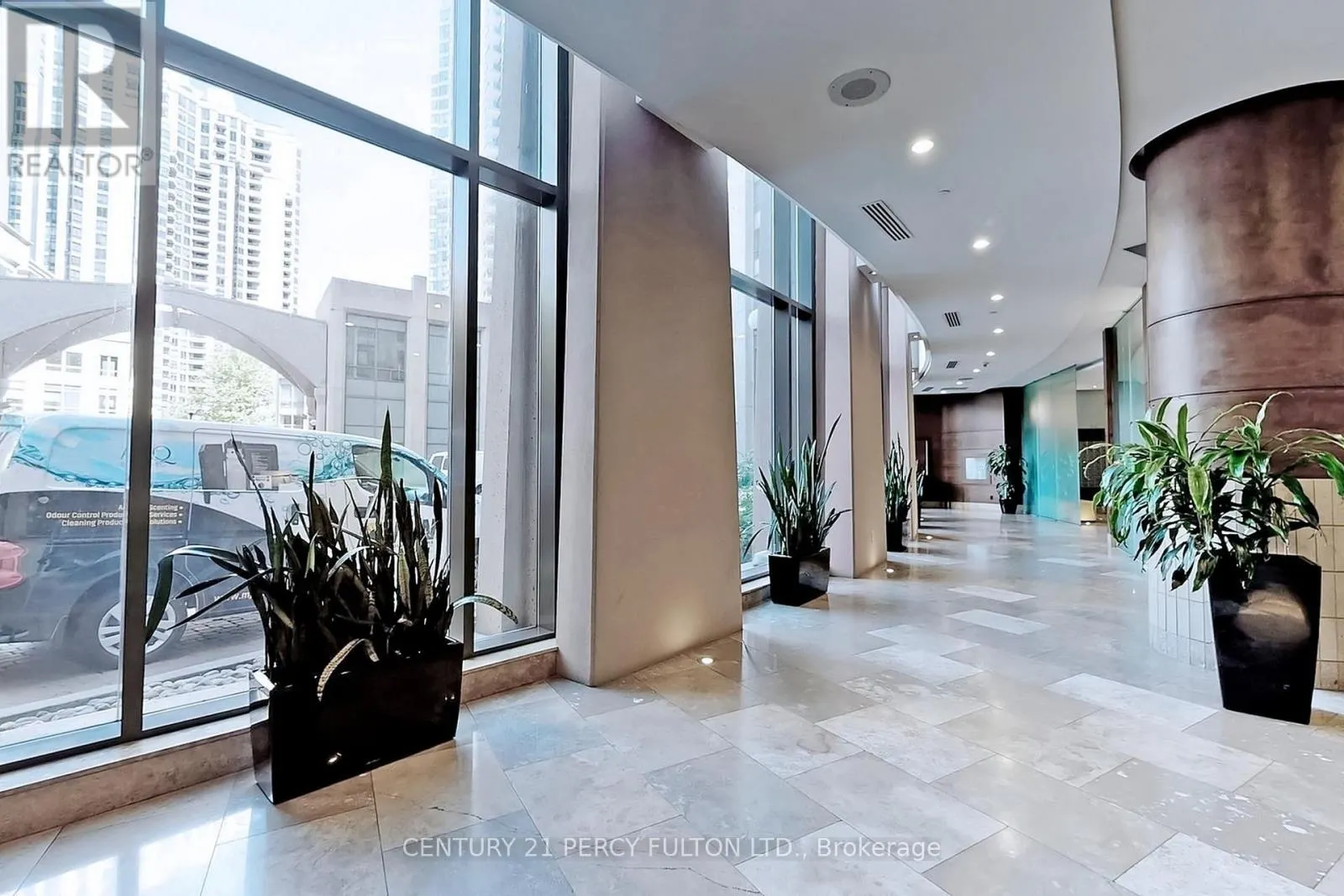 1008 - 5 NORTHTOWN WAY