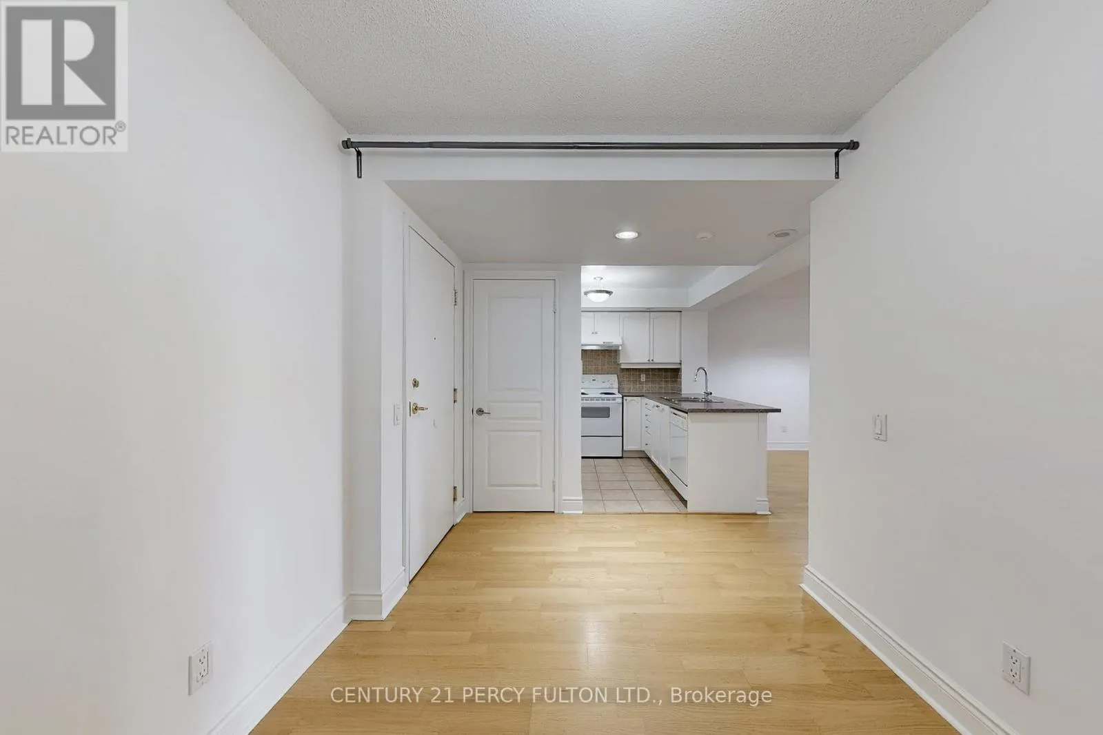 1008 - 5 NORTHTOWN WAY