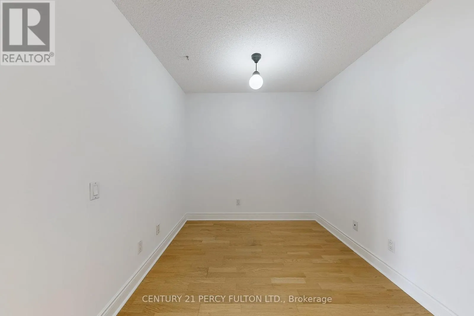 1008 - 5 NORTHTOWN WAY