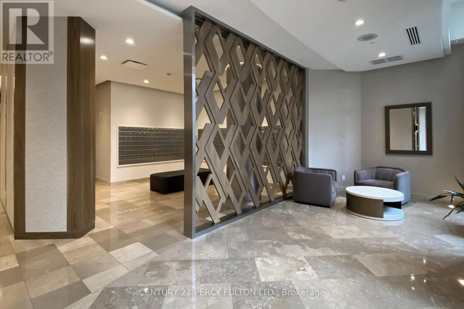 1008 - 5 NORTHTOWN WAY