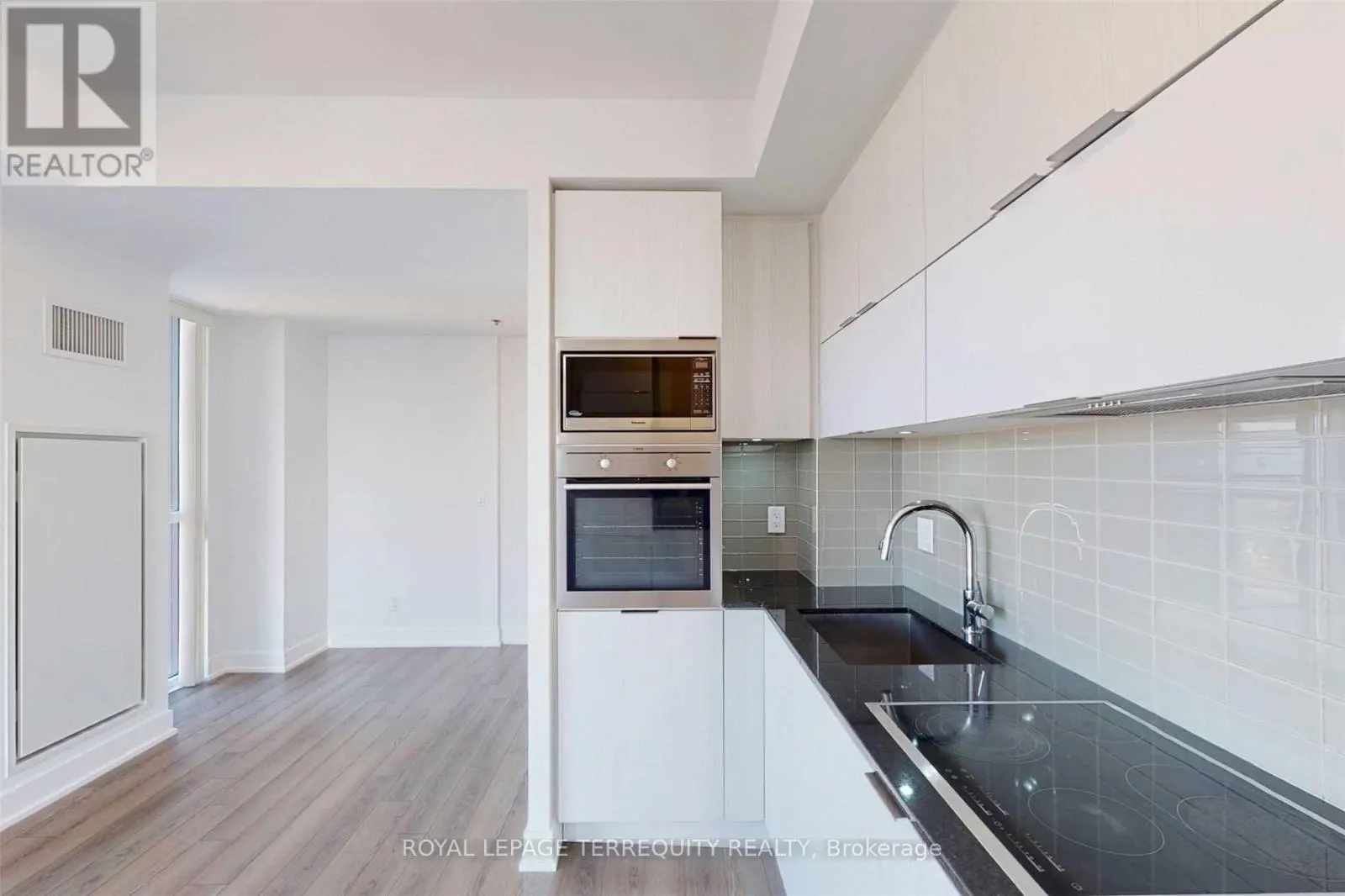 3609 - 318 RICHMOND STREET W