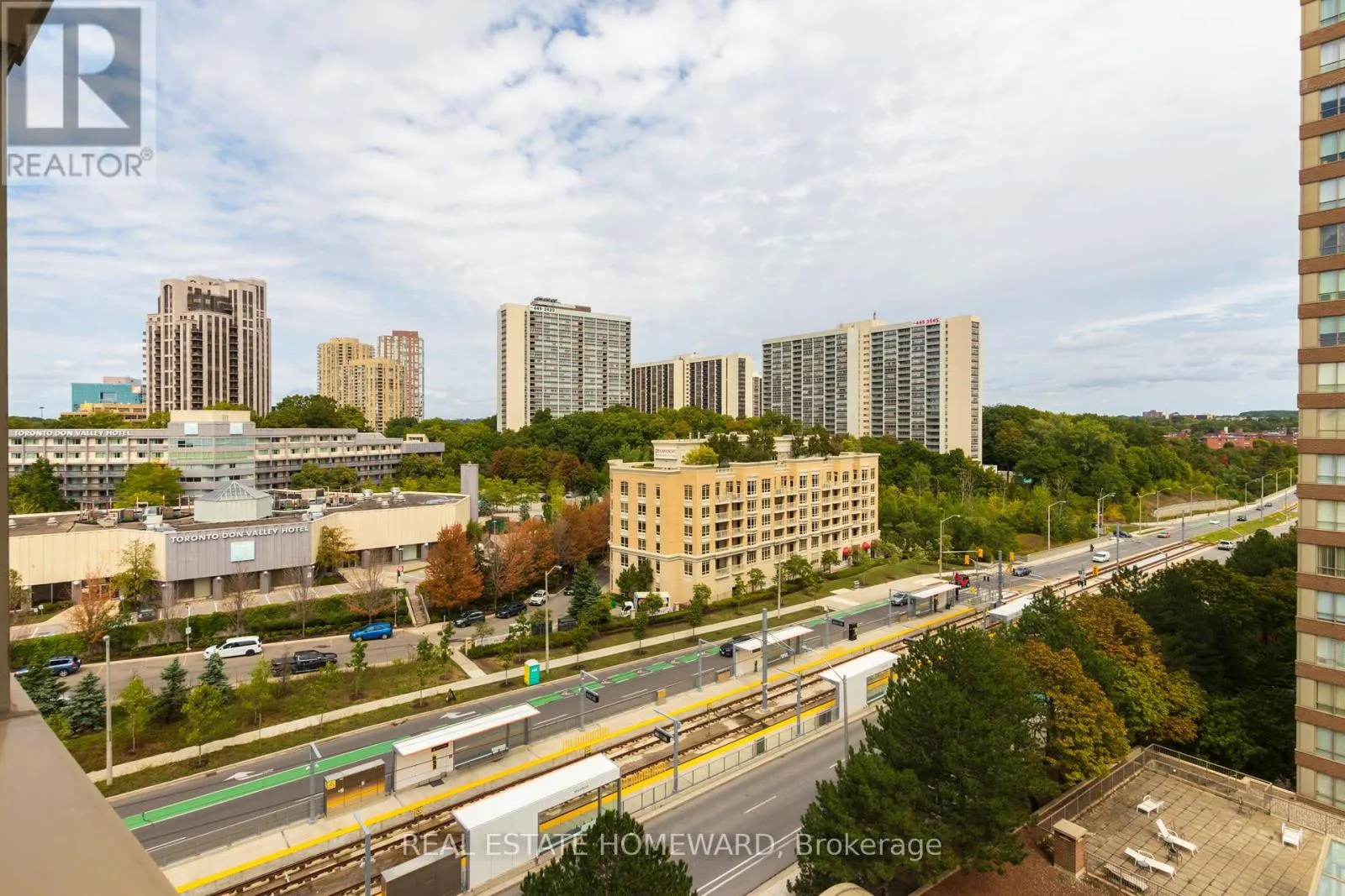 1006 - 215 WYNFORD DRIVE NE