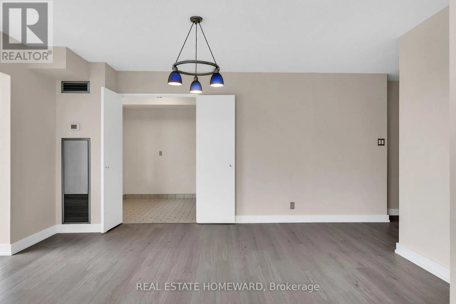 1006 - 215 WYNFORD DRIVE NE