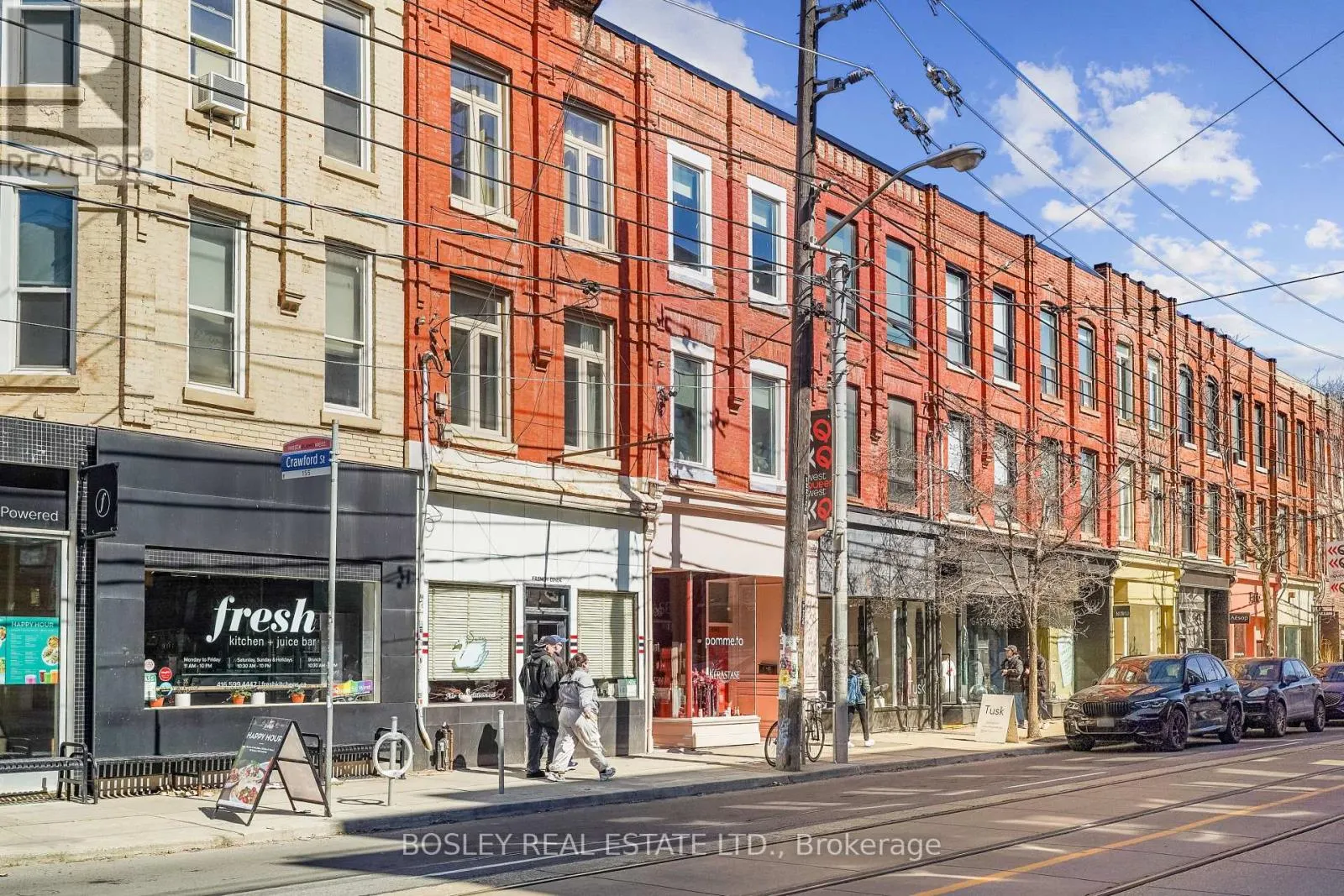 890 QUEEN STREET W