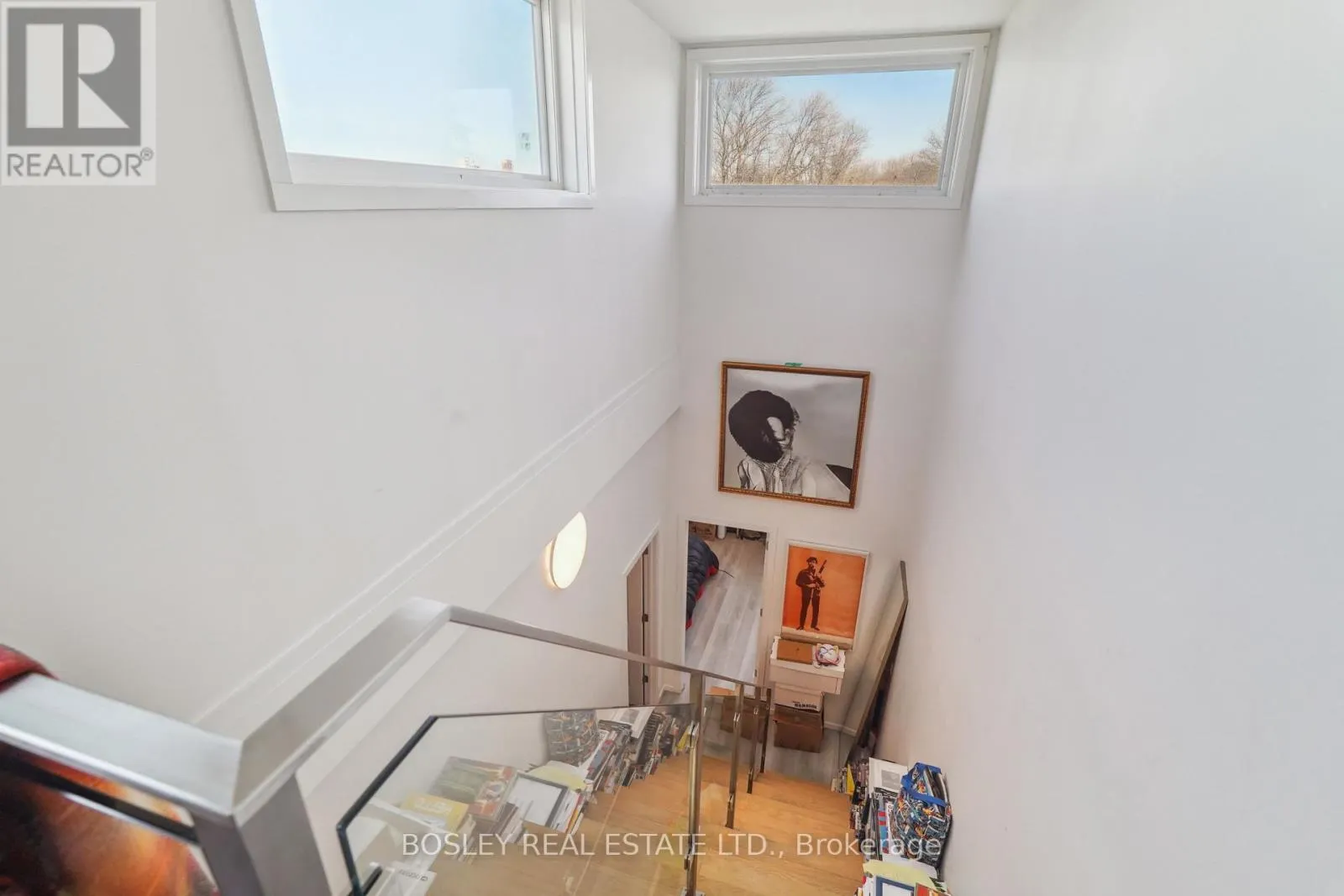890 QUEEN STREET W