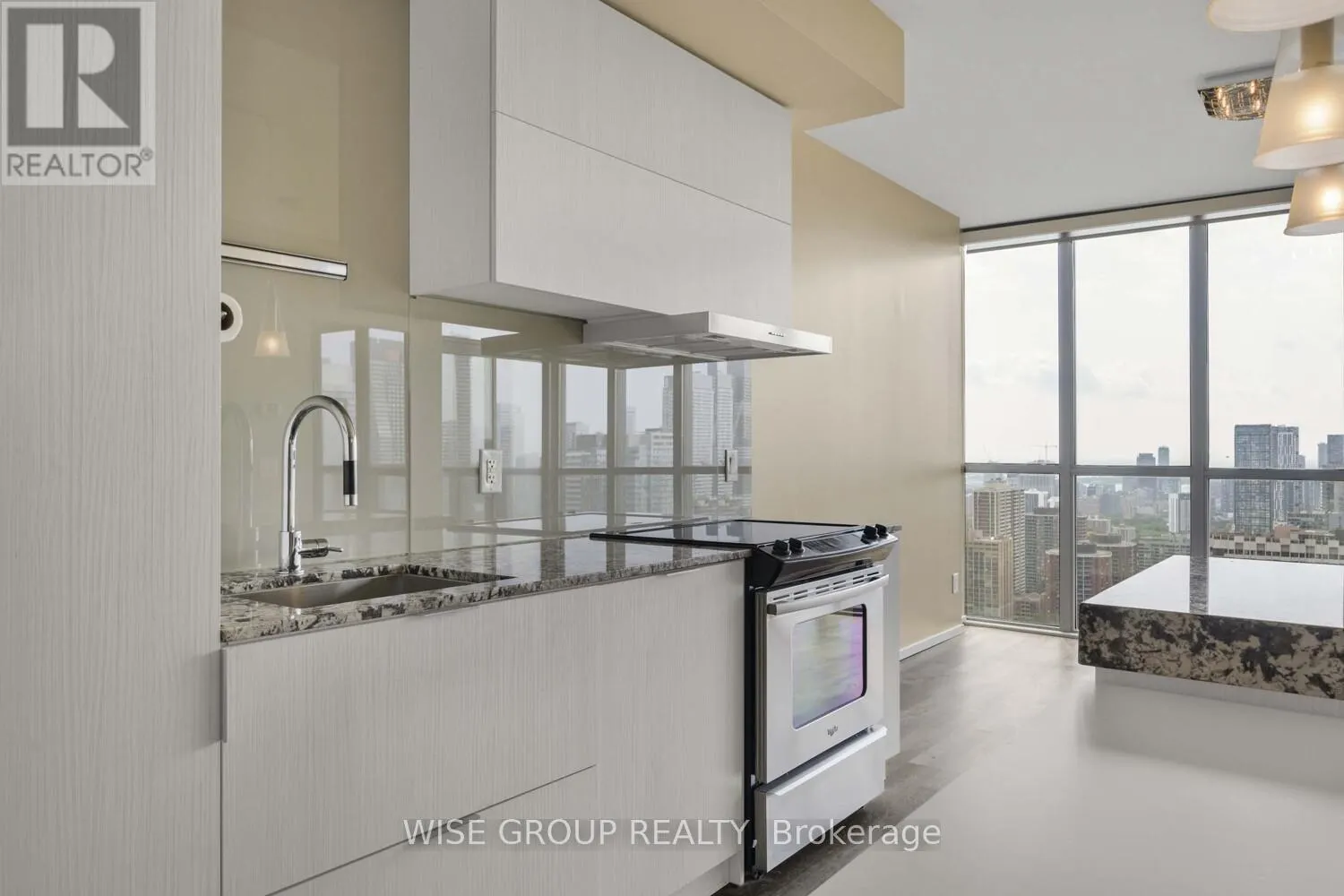 3202 - 101 CHARLES STREET E