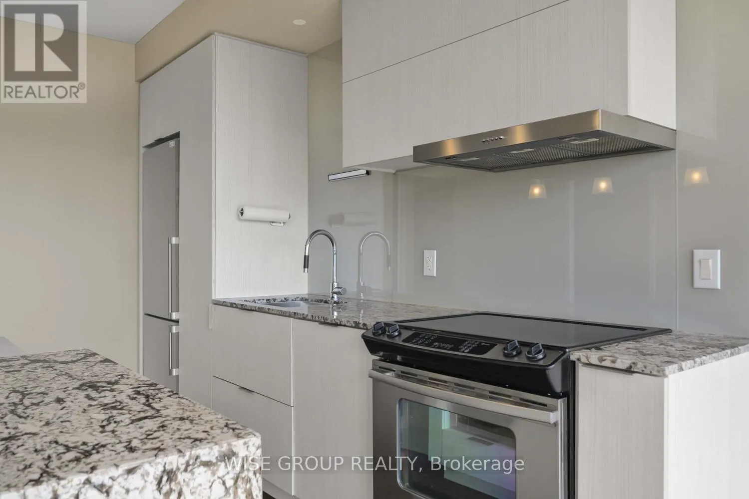 3202 - 101 CHARLES STREET E