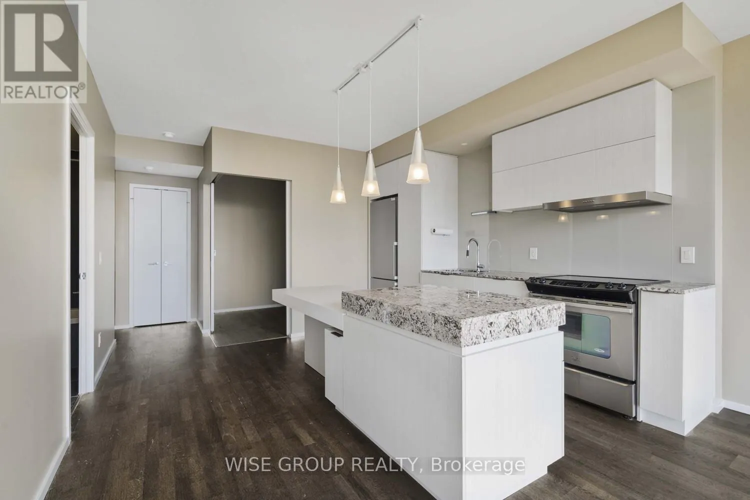 3202 - 101 CHARLES STREET E