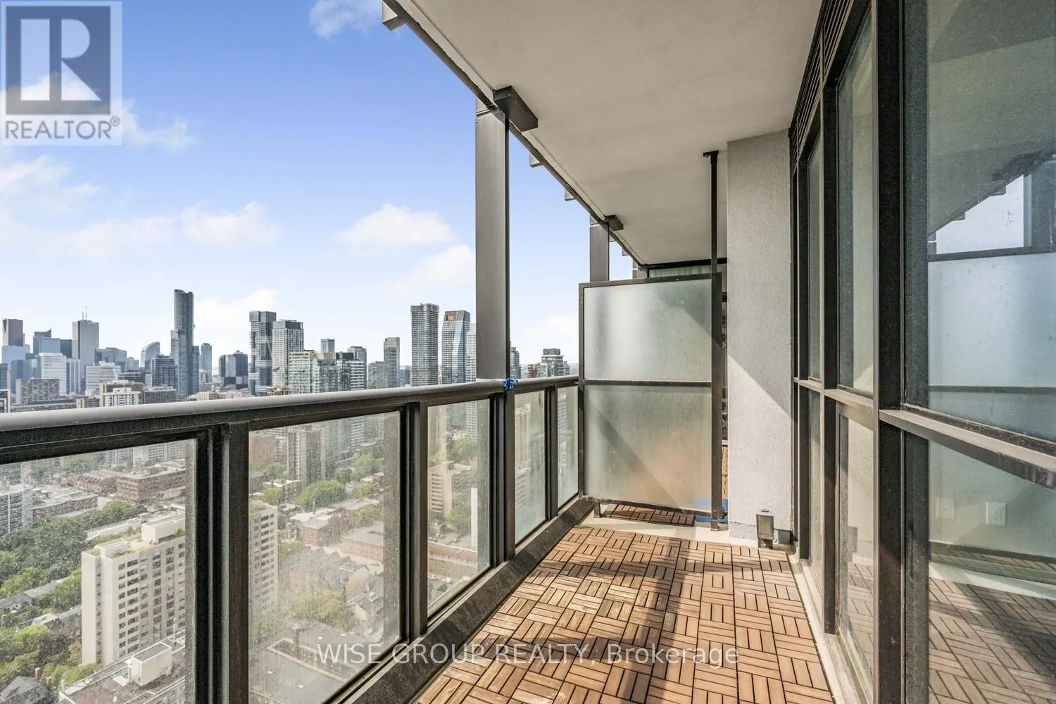 3202 - 101 CHARLES STREET E