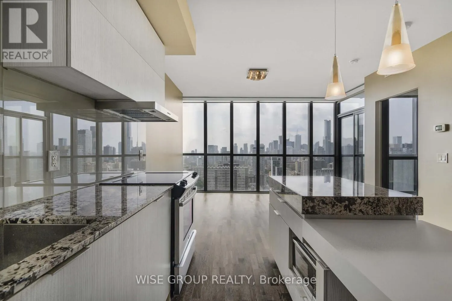 3202 - 101 CHARLES STREET E