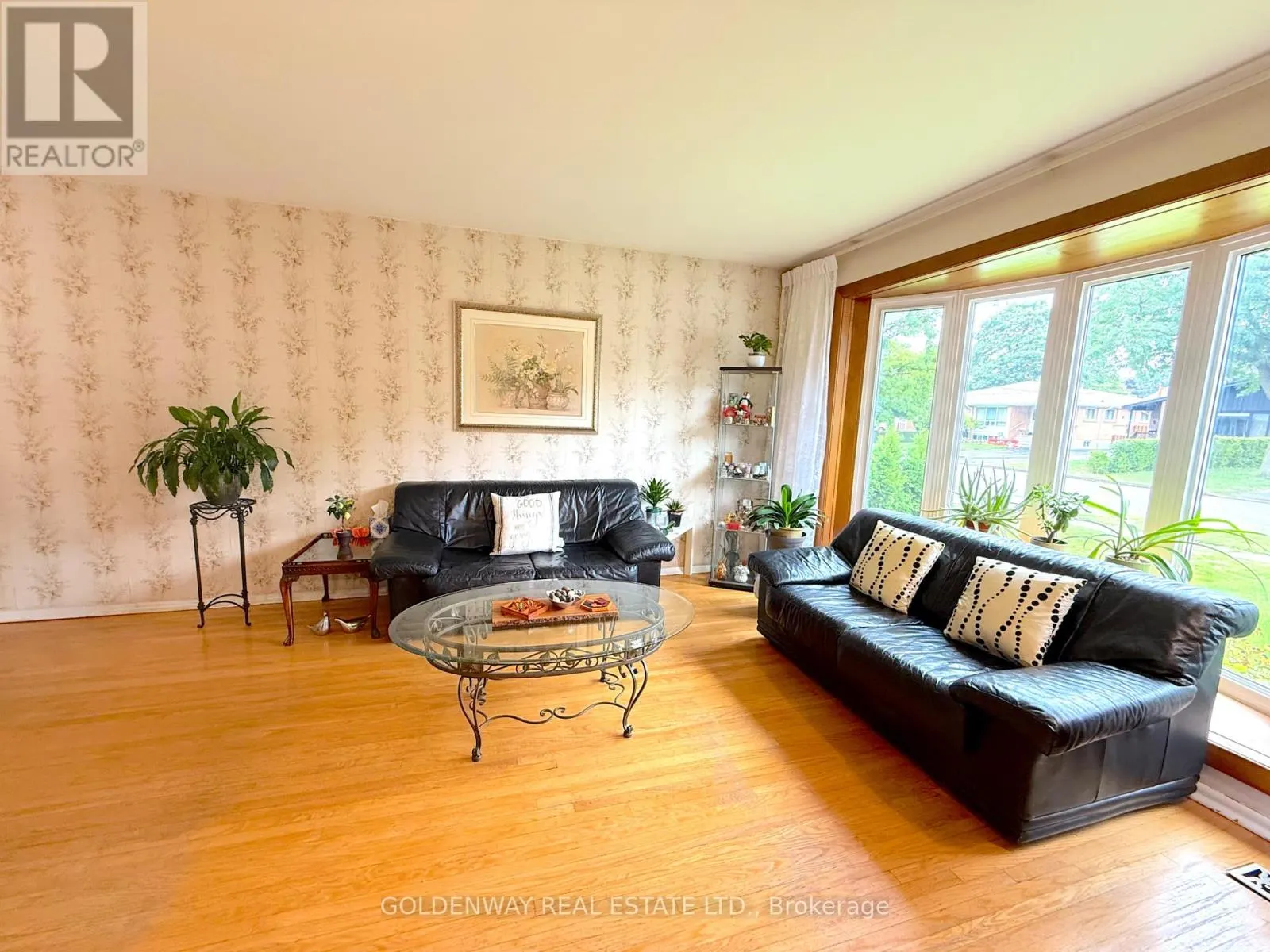 68 FORTROSE CRESCENT