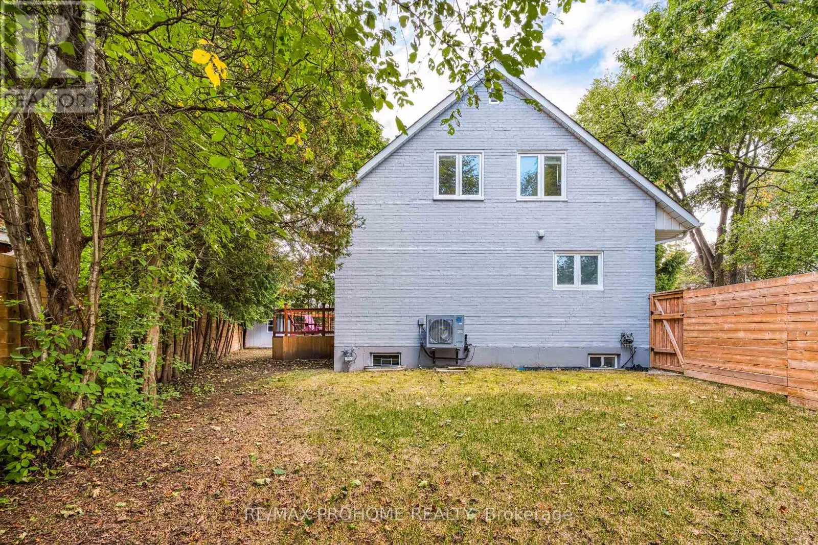 39 ADDISON CRESCENT
