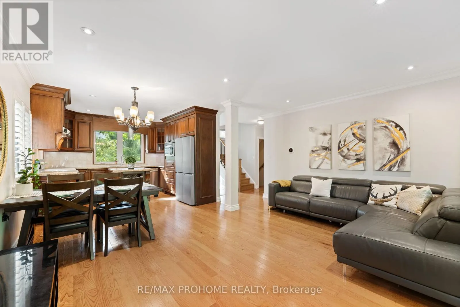 39 ADDISON CRESCENT