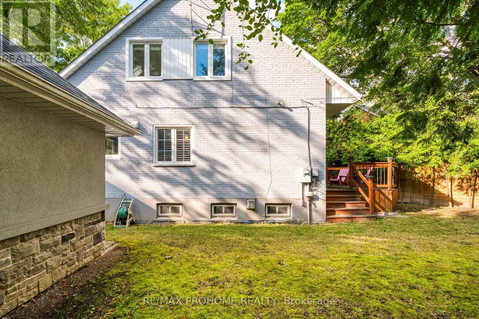 39 ADDISON CRESCENT