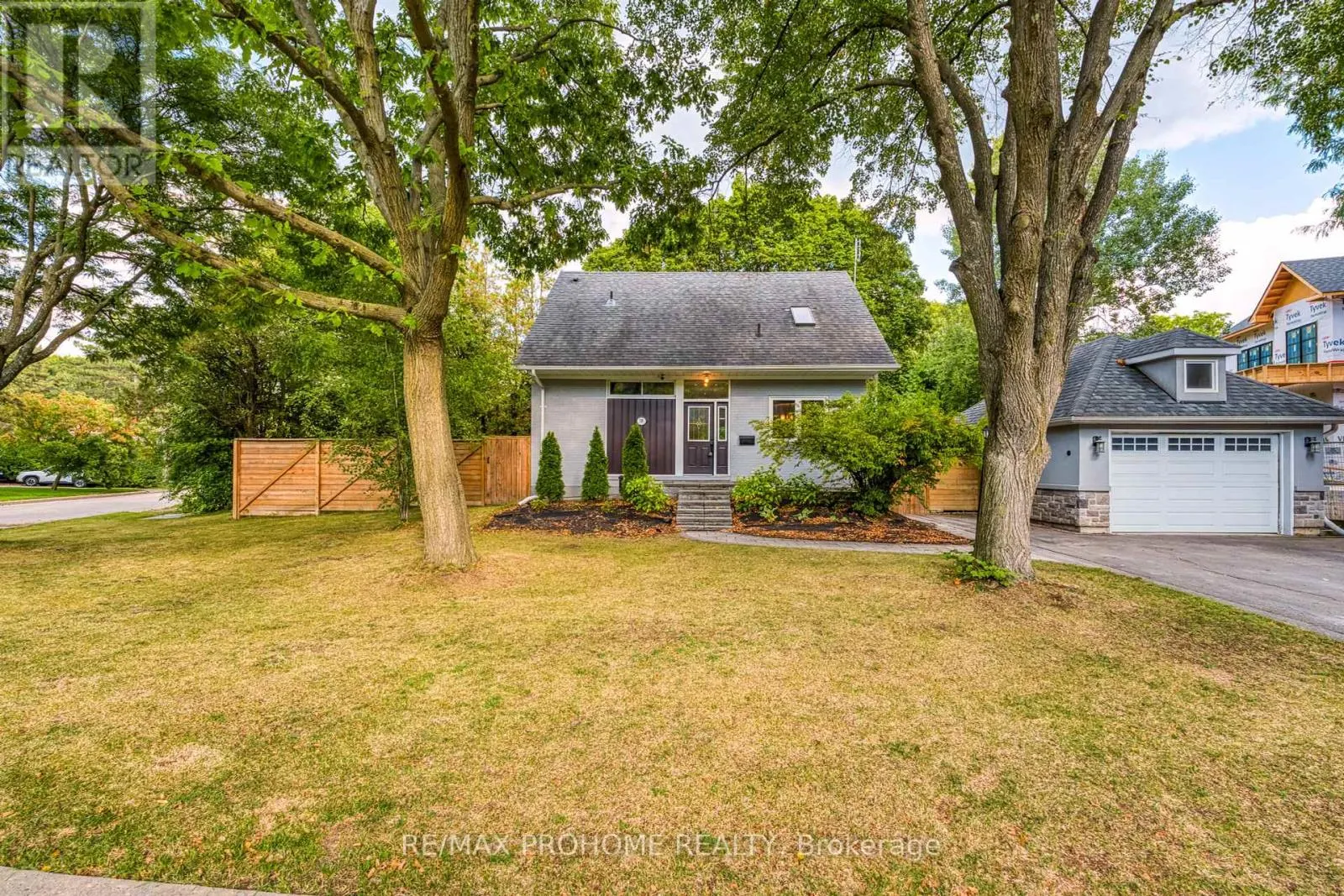 39 ADDISON CRESCENT