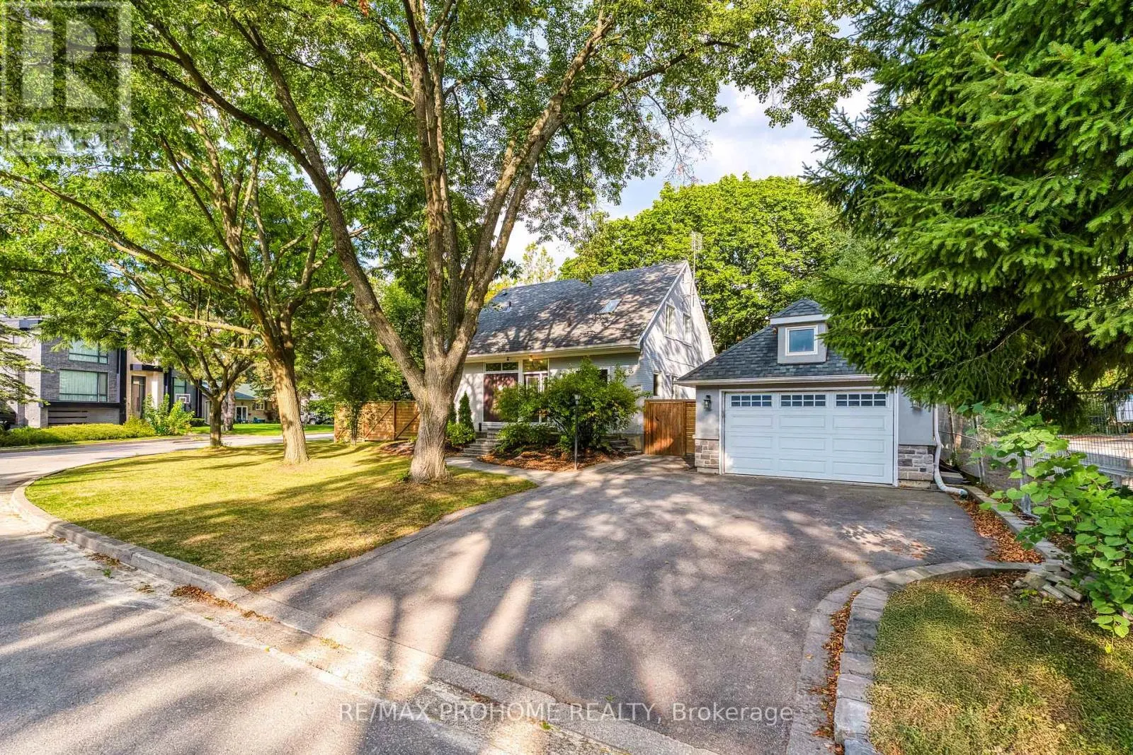 39 ADDISON CRESCENT