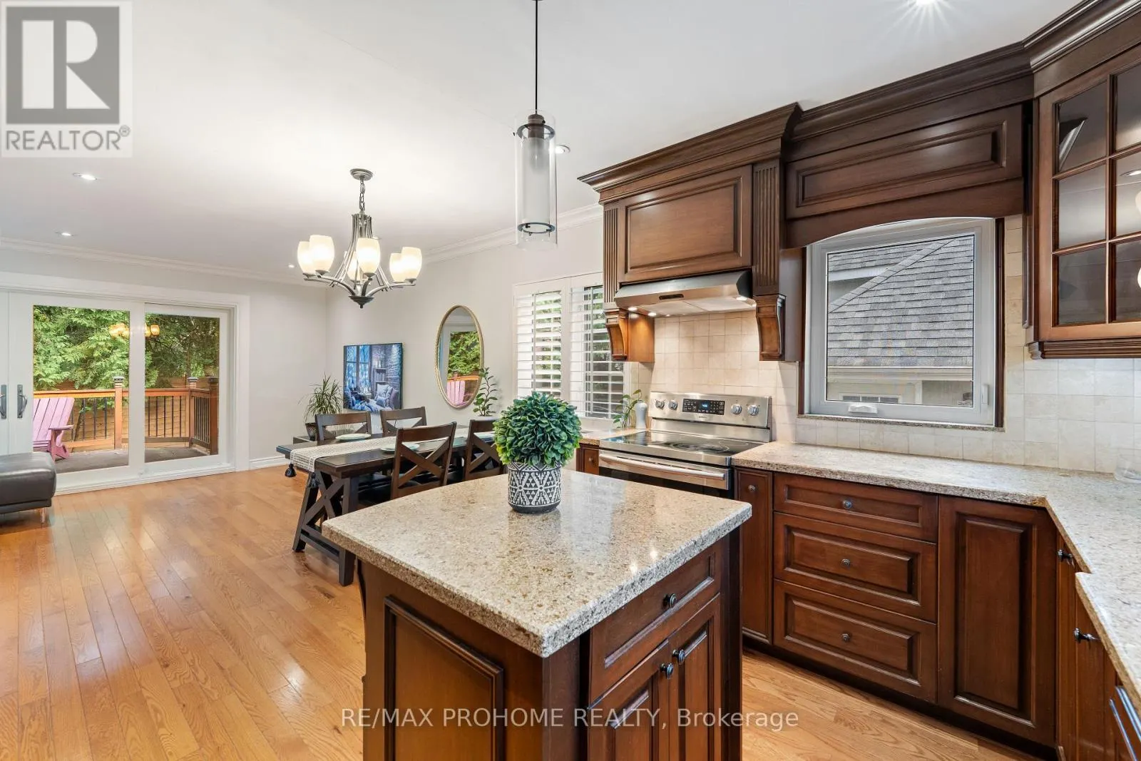 39 ADDISON CRESCENT