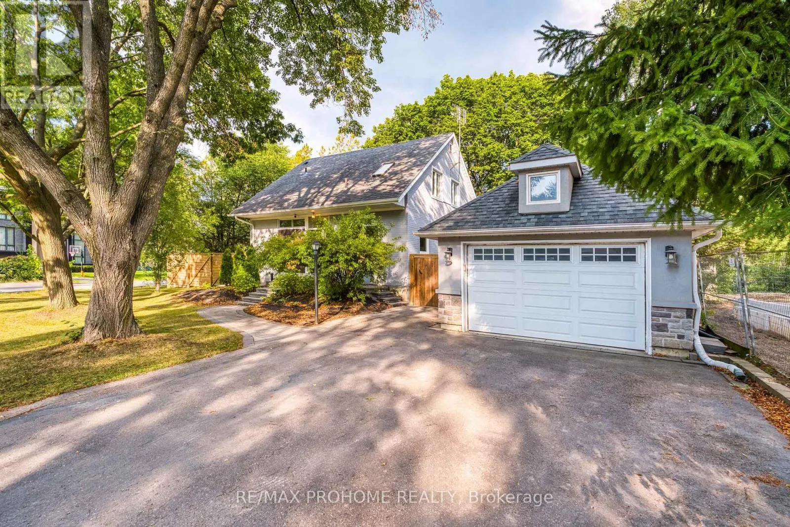 39 ADDISON CRESCENT