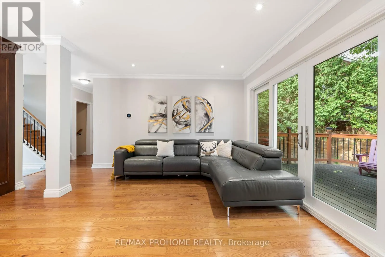 39 ADDISON CRESCENT