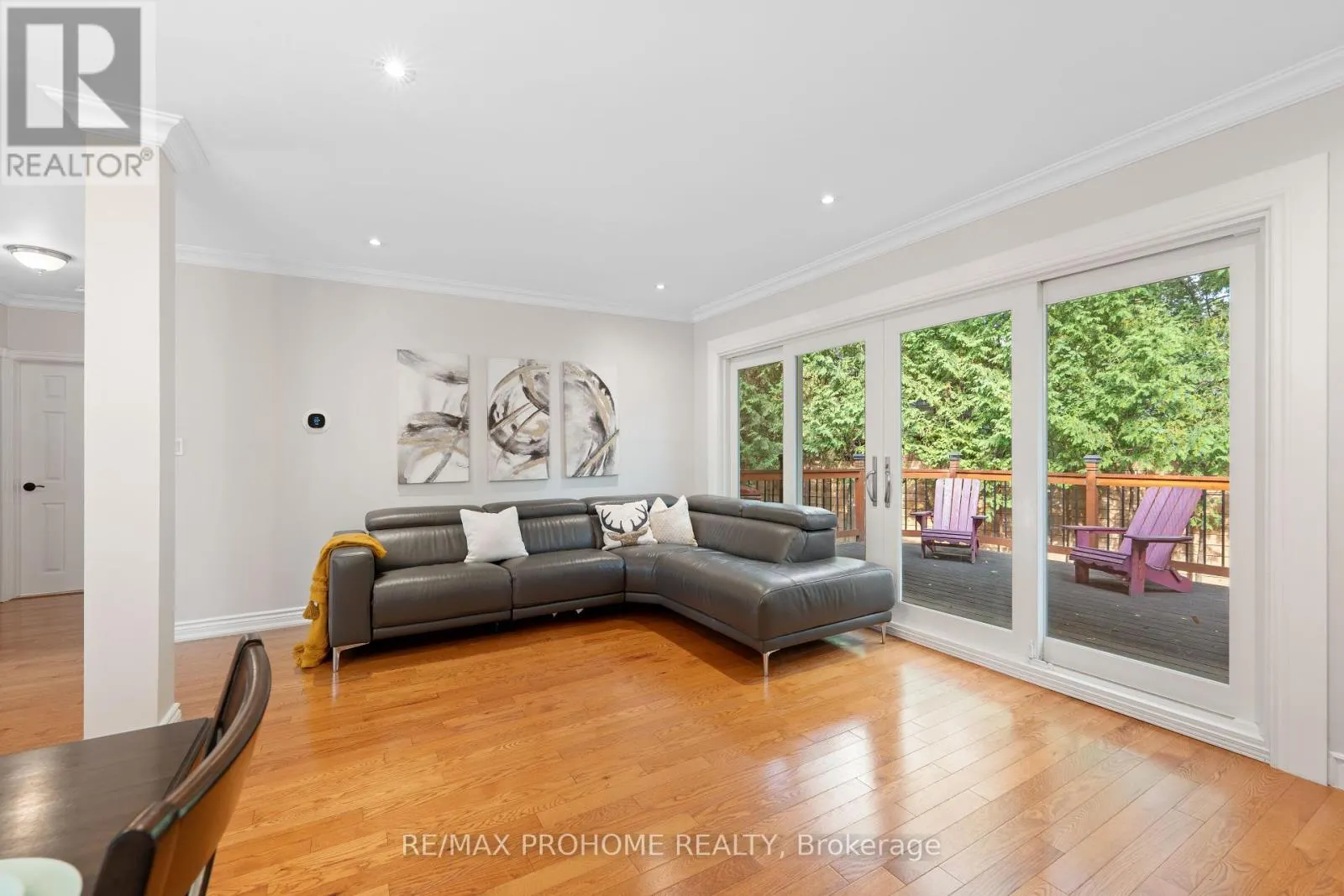 39 ADDISON CRESCENT