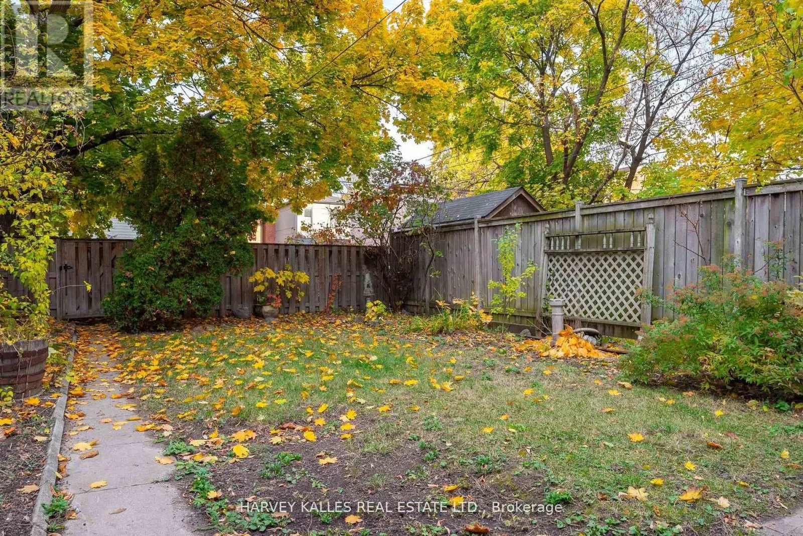 205 WYCHWOOD AVENUE