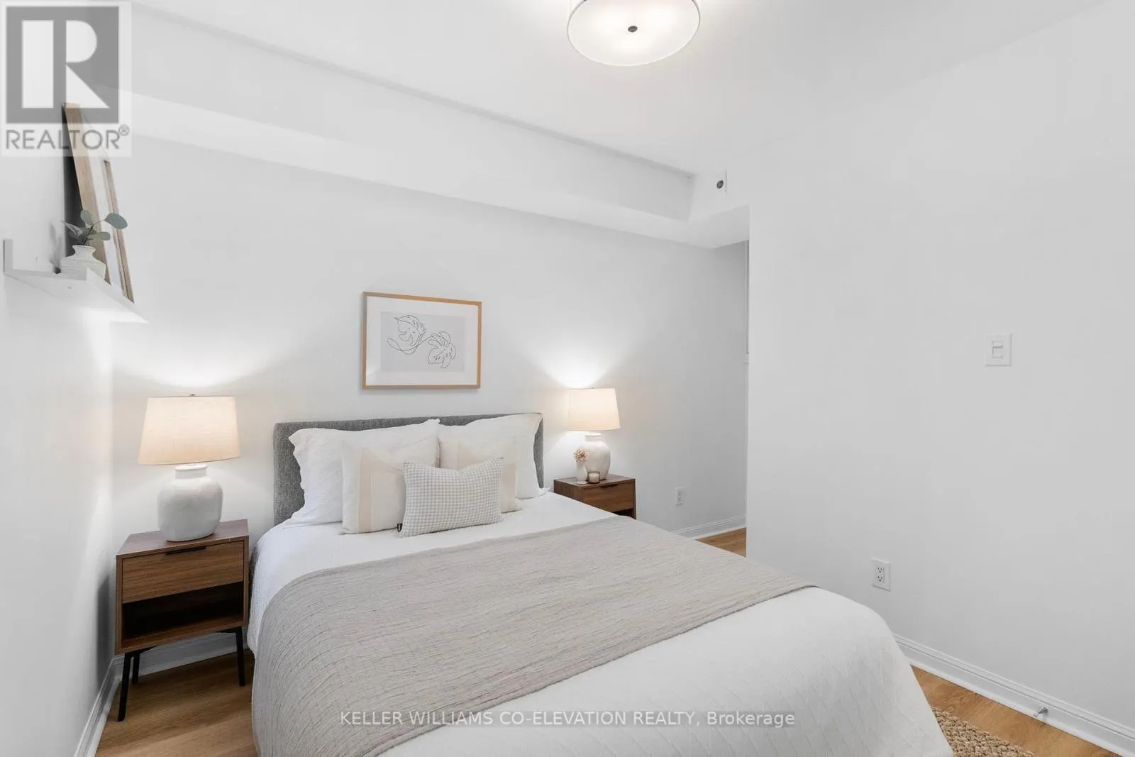 1102 - 11 SHANK STREET