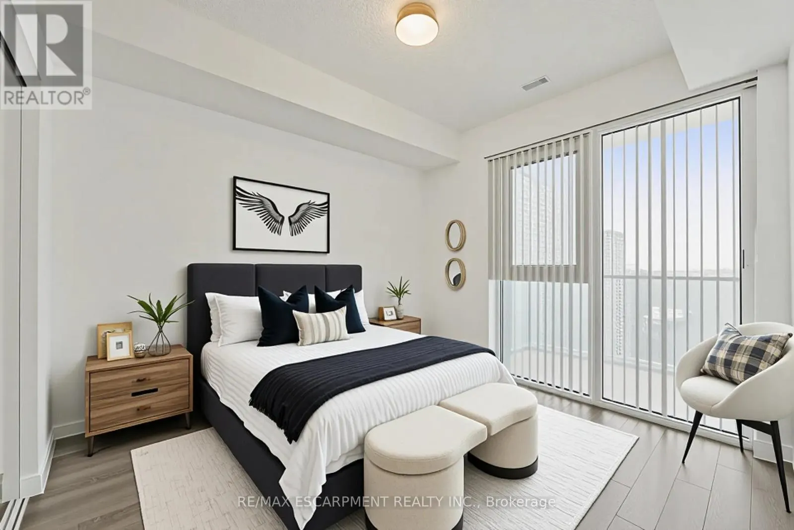 1006 - 5180 YONGE STREET