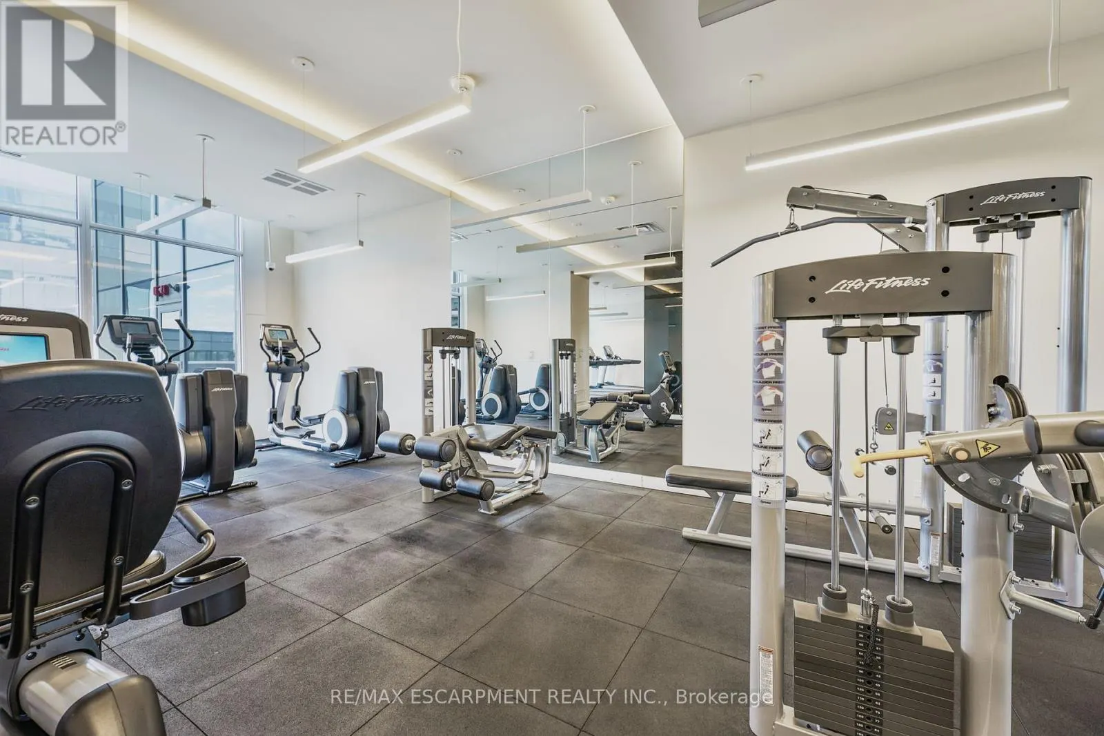1006 - 5180 YONGE STREET