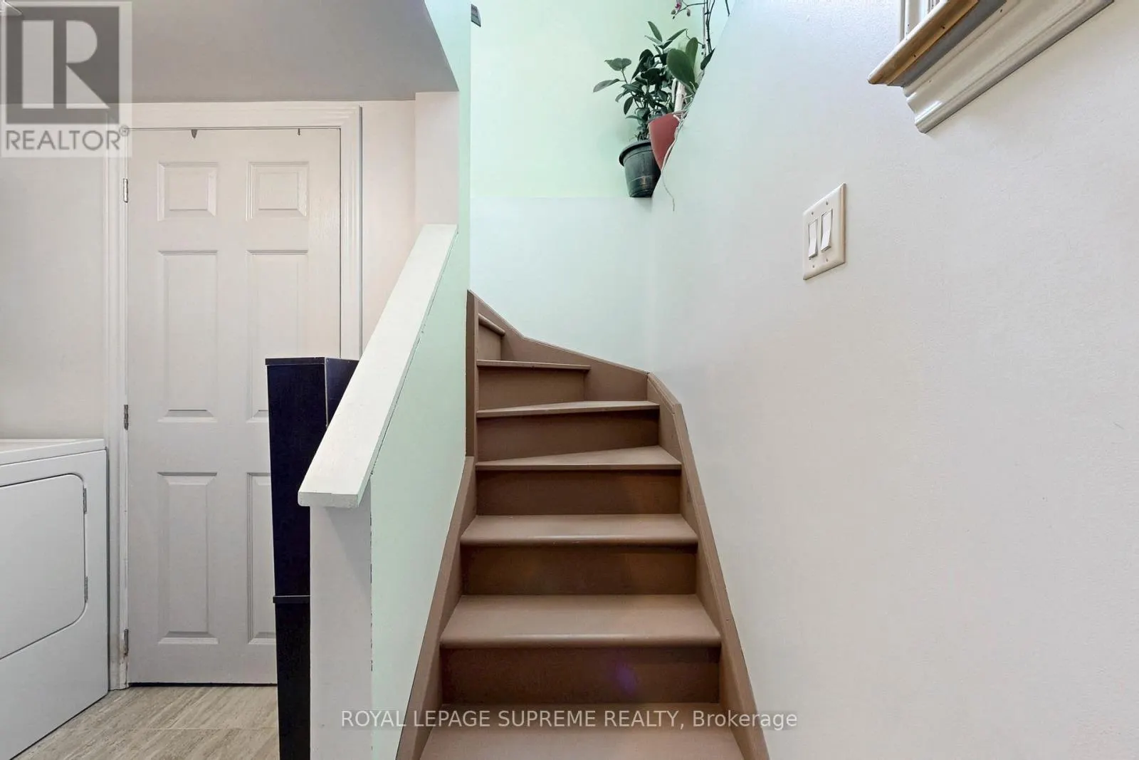 354 WINONA DRIVE