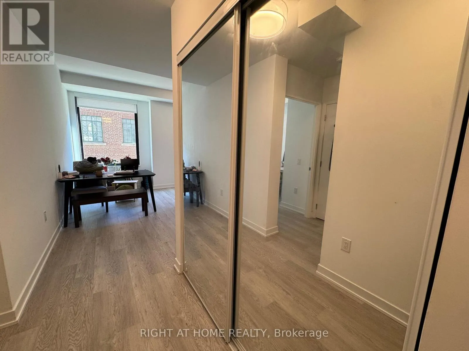 201 - 3 STRATHGOWAN AVENUE