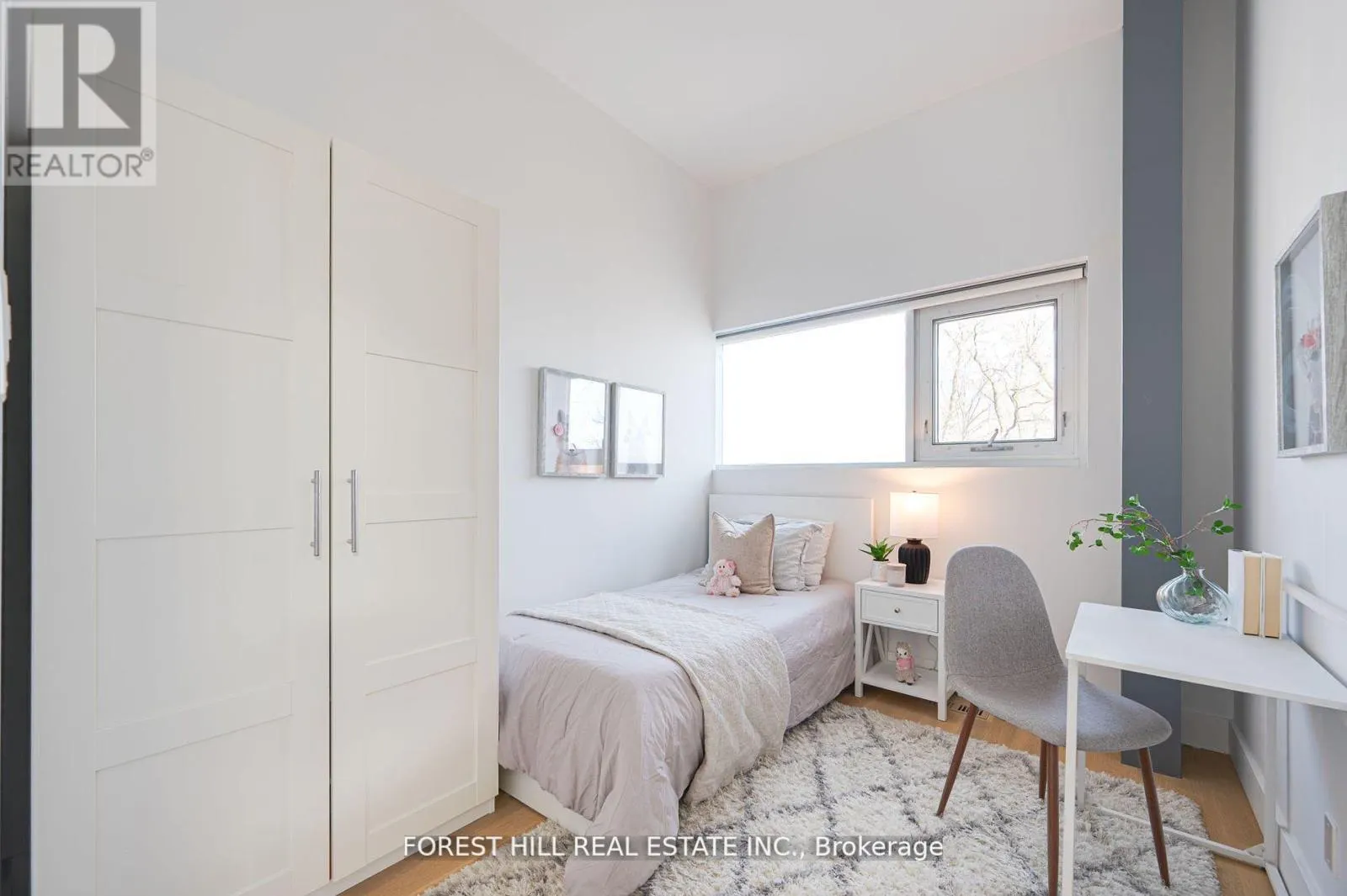 561 ARLINGTON AVENUE