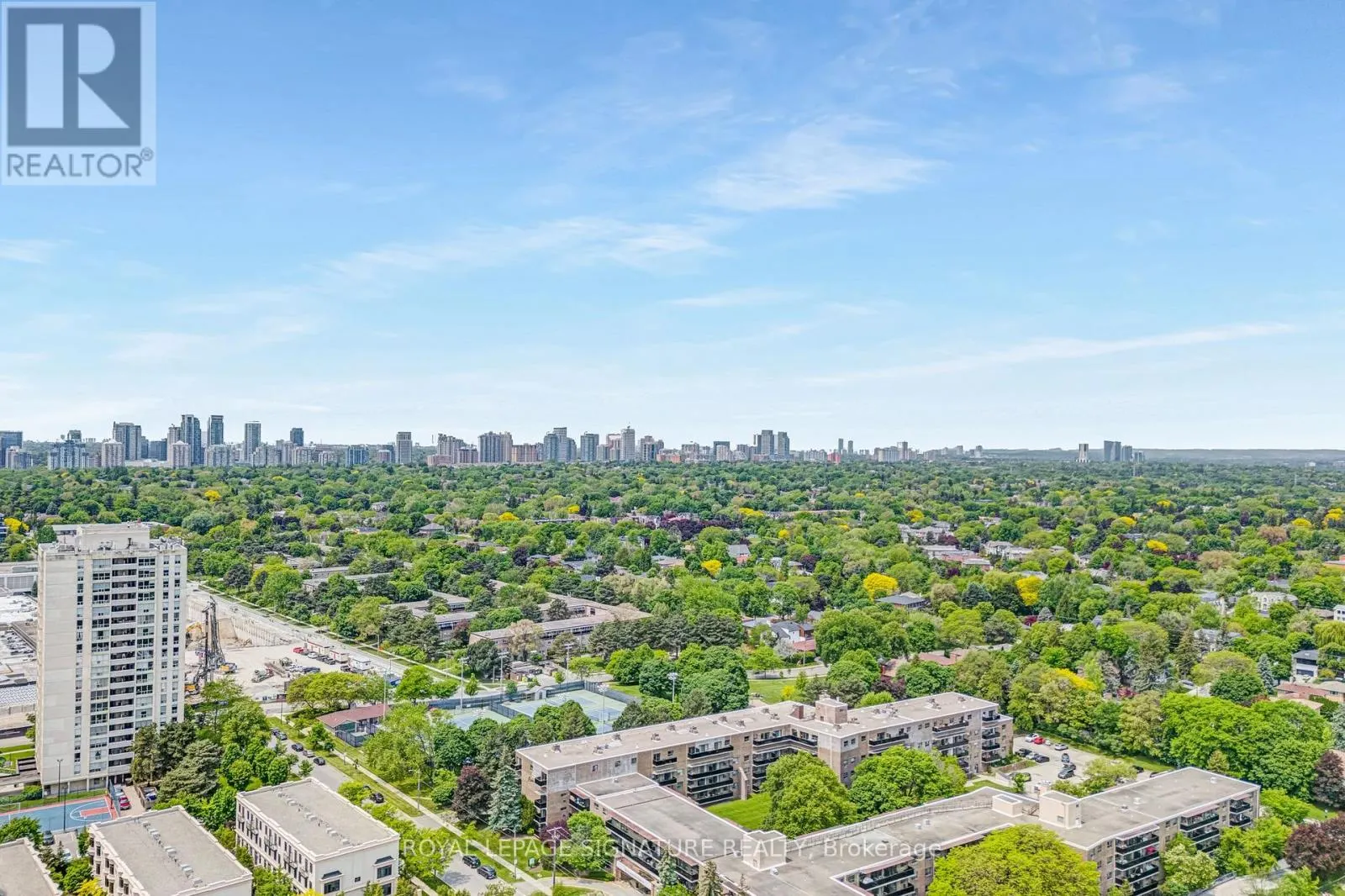1704 - 662 SHEPPARD AVENUE E